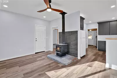 48247 E 2nd St, Oakridge, OR 97463 - Photo 11