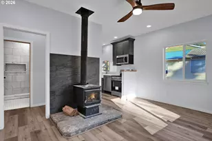 48247 E 2nd St, Oakridge, OR 97463 - Photo 15