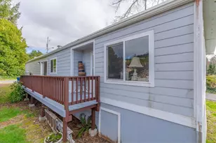 185 SE Bayview Ave, Depoe Bay, OR 97341 - Photo 9