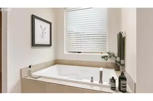 9206 SE Azalea St, Happy Valley, OR 97086 - Photo 17