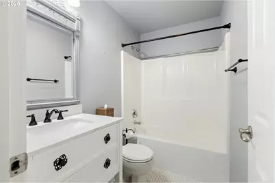 1884 NE Sunset Loop Dr, Roseburg, OR 97470 - Photo 29