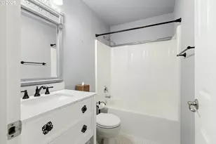 1884 NE Sunset Loop Dr, Roseburg, OR 97470 - Photo 29