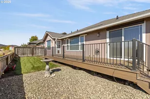 1884 NE Sunset Loop Dr, Roseburg, OR 97470 - Photo 35