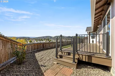 1884 NE Sunset Loop Dr, Roseburg, OR 97470 - Photo 39