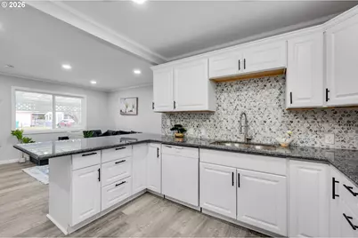 7610 SE 69th Ave, Portland, OR 97206 - Photo 9