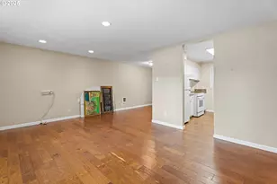 11255 SW Springwood Dr, Portland, OR 97223 - Photo 7