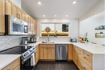 13410 NW Overton St, Portland, OR 97229 - Photo 17