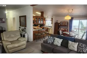 635 Crestview Dr, Reedsport, OR 97467 - Photo 15