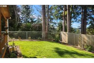 635 Crestview Dr, Reedsport, OR 97467 - Photo 9