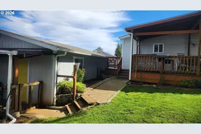 635 Crestview Dr, Reedsport, OR 97467 - Photo 7