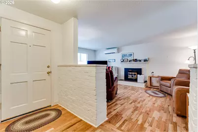 277 E Rosewood Ave, Eugene, OR 97404 - Photo 7