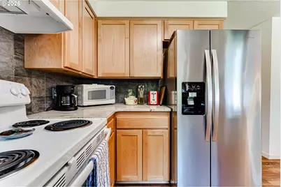 277 E Rosewood Ave, Eugene, OR 97404 - Photo 11