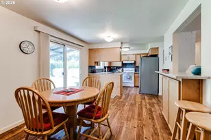 277 E Rosewood Ave, Eugene, OR 97404 - Photo 13