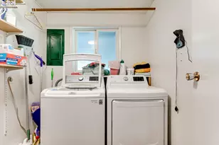 277 E Rosewood Ave, Eugene, OR 97404 - Photo 17