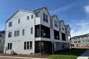 5138 SE Thornapple St, Hillsboro, OR 97123 - Photo 3