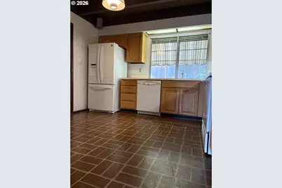12380 SW McKay Ct, Beaverton, OR 97008 - Photo 3