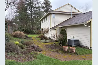 12380 SW McKay Ct, Beaverton, OR 97008 - Photo 3