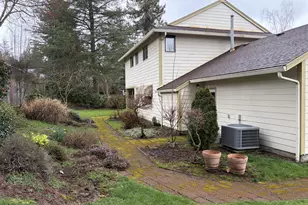 12380 SW McKay Ct, Beaverton, OR 97008 - Photo 3
