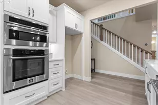 15119 SW Flatcreek Ln, Tigard, OR 97224 - Photo 9