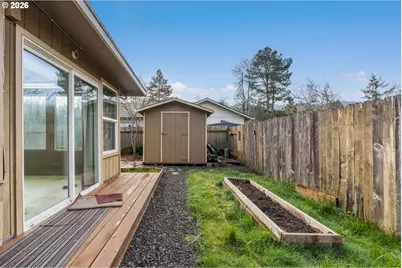 3752 Kevington Ave, Eugene, OR 97405 - Photo 45