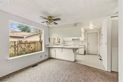 3752 Kevington Ave, Eugene, OR 97405 - Photo 13