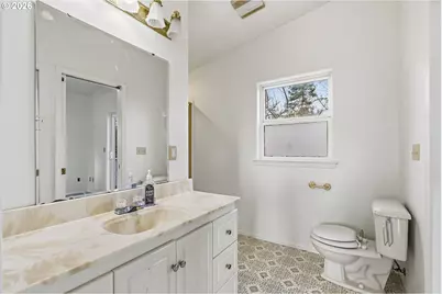 3752 Kevington Ave, Eugene, OR 97405 - Photo 29