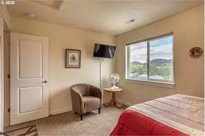 2489 SE Waldon Ave, Roseburg, OR 97470 - Photo 33