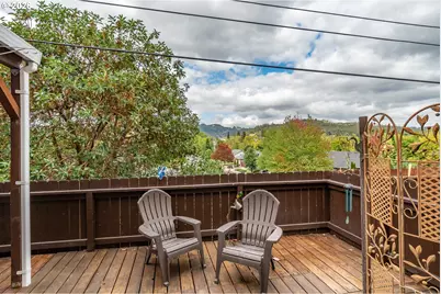 2489 SE Waldon Ave, Roseburg, OR 97470 - Photo 41