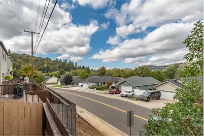 2489 SE Waldon Ave, Roseburg, OR 97470 - Photo 47