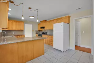 14109 SE Ellis St, Portland, OR 97236 - Photo 15