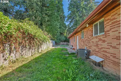14109 SE Ellis St, Portland, OR 97236 - Photo 43