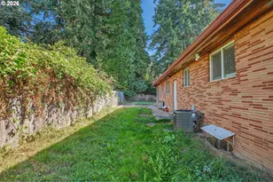 14109 SE Ellis St, Portland, OR 97236 - Photo 43