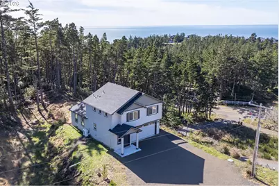 201 Highland Dr, Tillamook, OR 97141 - Photo 3