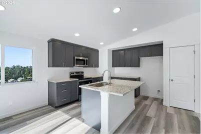 201 Highland Dr, Tillamook, OR 97141 - Photo 17