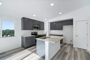 201 Highland Dr, Tillamook, OR 97141 - Photo 17