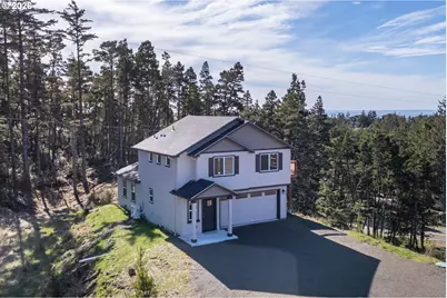 201 Highland Dr, Tillamook, OR 97141 - Photo 1