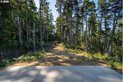 201 Highland Dr, Tillamook, OR 97141 - Photo 27