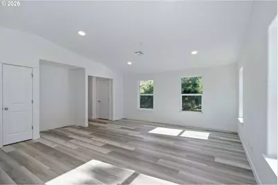 201 Highland Dr, Tillamook, OR 97141 - Photo 23