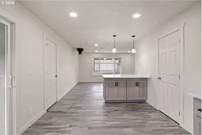 114 E 3rd St, Lowell, OR 97452 - Photo 9