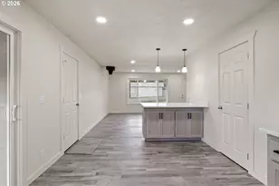 114 E 3rd St, Lowell, OR 97452 - Photo 9