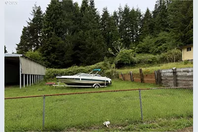 530 Kings Ave, Lakeside, OR 97449 - Photo 3