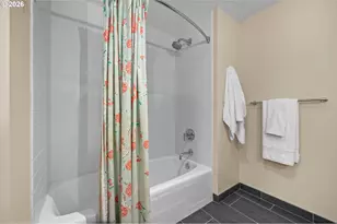 2351 NW Westover Rd, Portland, OR 97210 - Photo 23