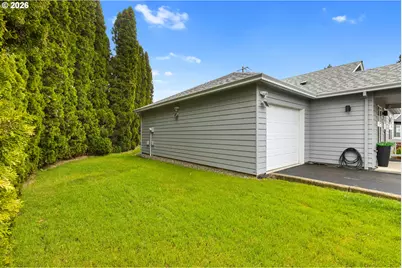 1189 NW Lanaias Way, Roseburg, OR 97471 - Photo 5