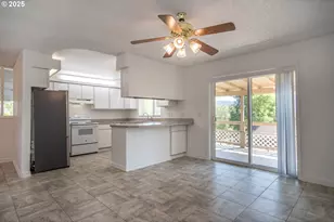 310 NW Lost Ln, Winston, OR 97496 - Photo 9