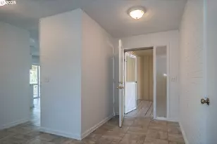 310 NW Lost Ln, Winston, OR 97496 - Photo 3