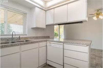 310 NW Lost Ln, Winston, OR 97496 - Photo 15