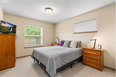 8351 N Bank St, Portland, OR 97203 - Photo 11