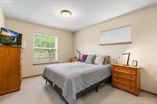 8351 N Bank St, Portland, OR 97203 - Photo 11