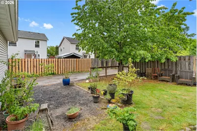 8351 N Bank St, Portland, OR 97203 - Photo 21