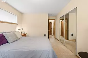 8351 N Bank St, Portland, OR 97203 - Photo 11